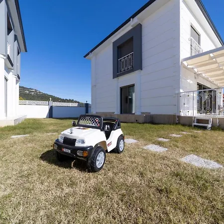 Вилла Brand New With Full Amenities *